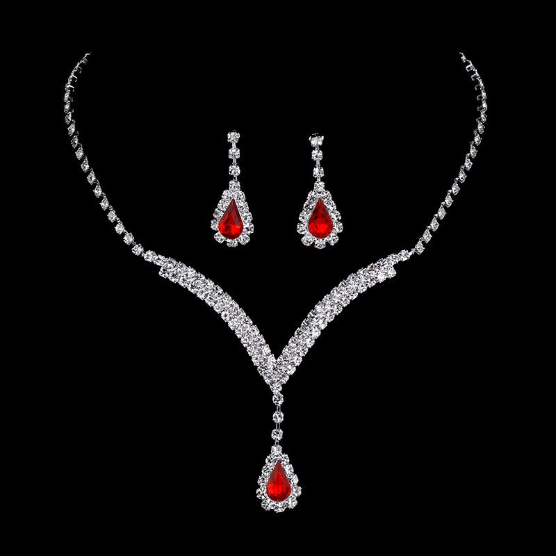 Diamond Water Drop Necklace and Earrings Set - Close-up of Intricate Crystal Prong Setting
