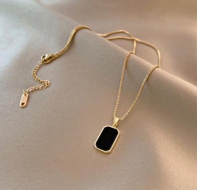 Gold Plated Black Stone Pendant - Secure Lobster Claw Clasp Profile Details