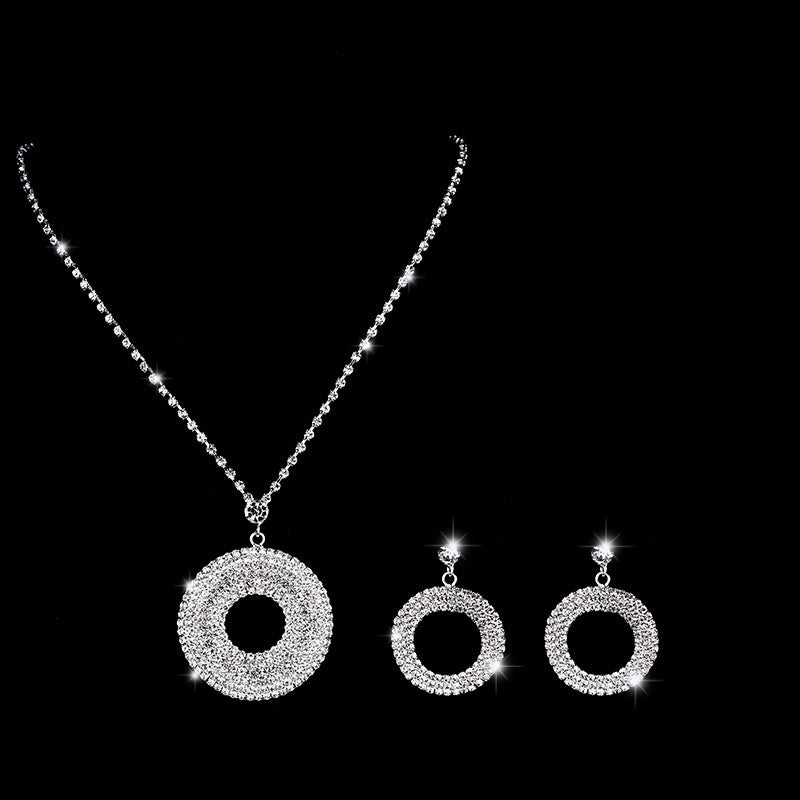 Silver Circle Pendant and Earrings Set - Secure Lobster Claw Clasp Cable Chain Details