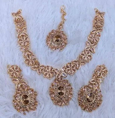 Hypoallergenic Fancy Artificial Stones Artificial Set - Lightweight Skin-Friendly Wear