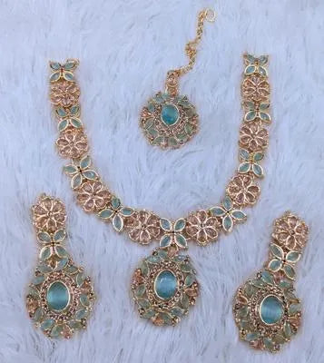 High Polish Finish Fancy Artificial Stones Artificial Set - Emerald Green Variant