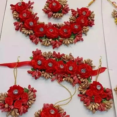 Floral Mehndi Jewelry Set - Matching Handmade Gajras and Wristbands