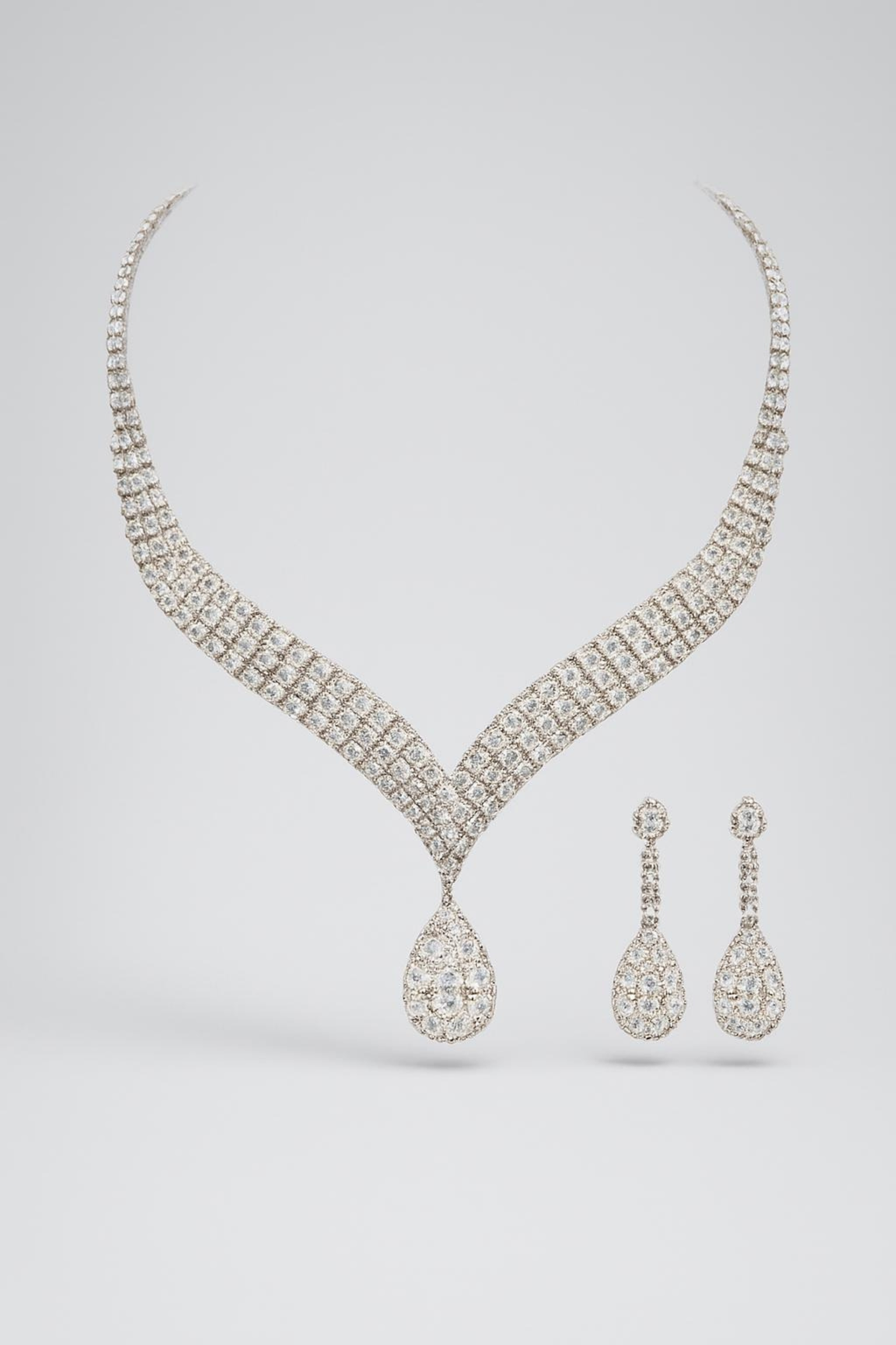 V-Neck Diamond Necklace and Earrings Set for Pakistani Women – Bridal Set Main View
